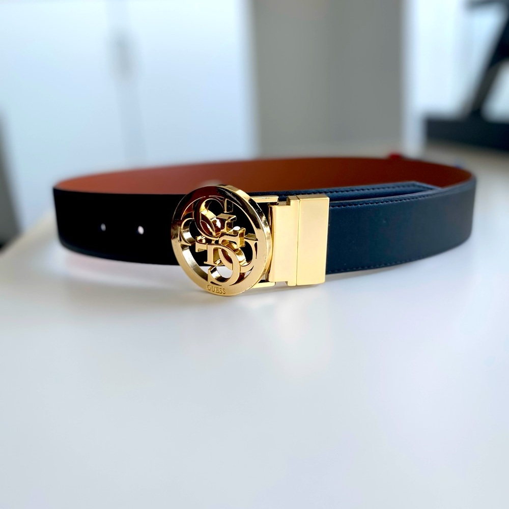 Guess black leather belt